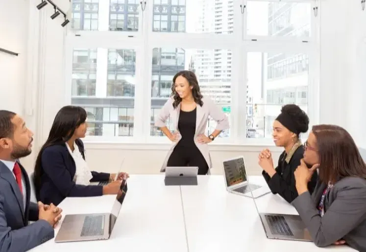 Business team meeting to discuss website performance strategy